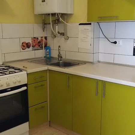 Aparthotel Uzh *